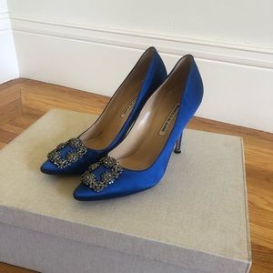 Manolo Blahnik Hangisi 105mm Blue Satin Pump